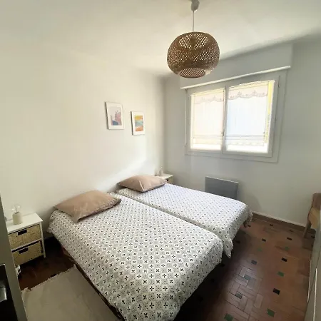 Lägenhet T2 A 50 Metres De La *